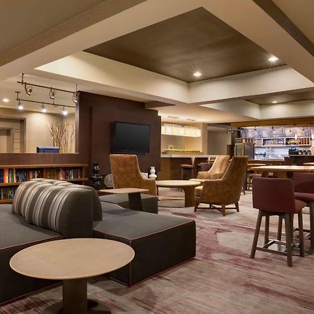 คอร์ตยาร์ด แชมเปญ Hotel ภายนอก รูปภาพ
